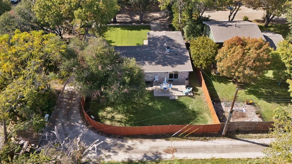 1400 Lorrie Drive - Photo 2