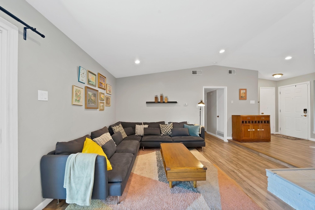 1400 Lorrie Drive - Photo 13