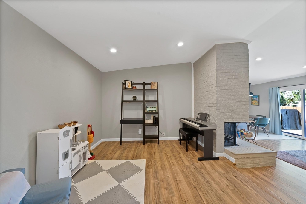 1400 Lorrie Drive - Photo 8