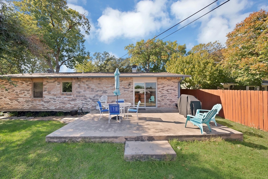 1400 Lorrie Drive - Photo 32