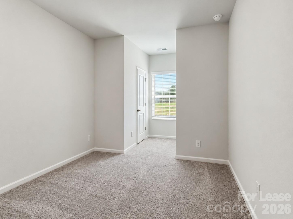 6528 Harlech Street - Photo 11