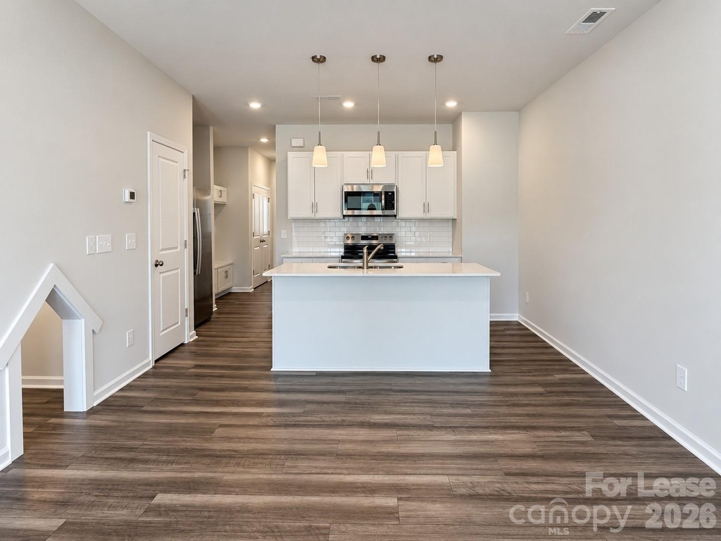 6528 Harlech Street - Photo 9
