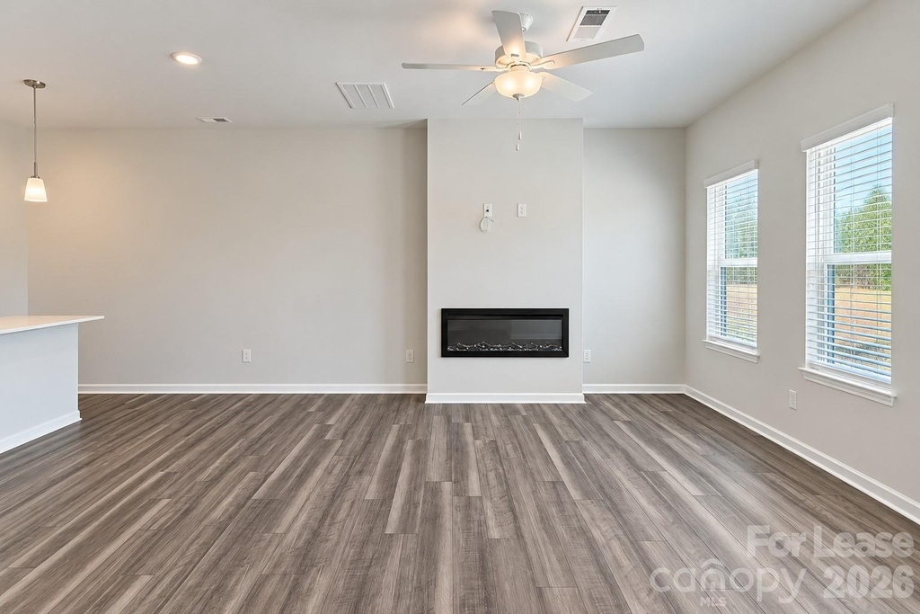 6528 Harlech Street - Photo 7