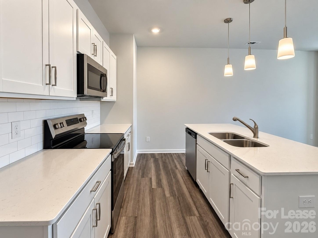 6528 Harlech Street - Photo 2