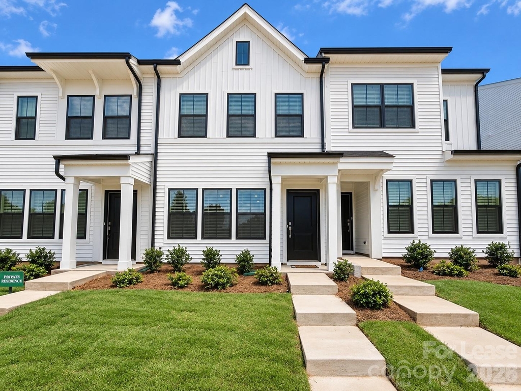 6528 Harlech Street - Photo 0