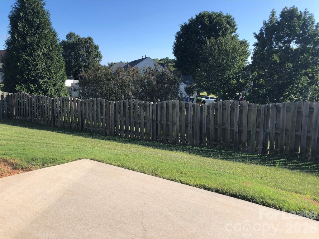 127 Golden Valley Drive - Photo 14