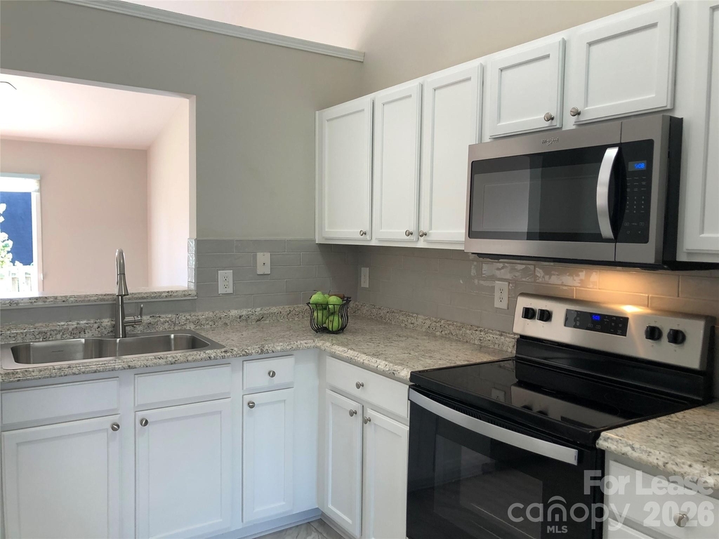 127 Golden Valley Drive - Photo 3