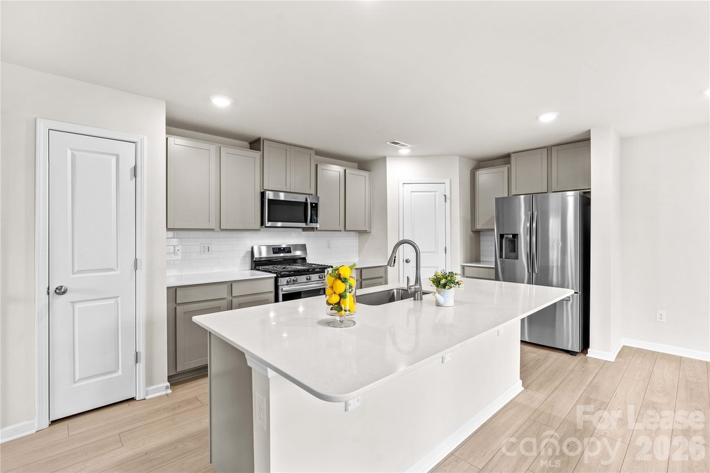 167 Hazelnut Way - Photo 0