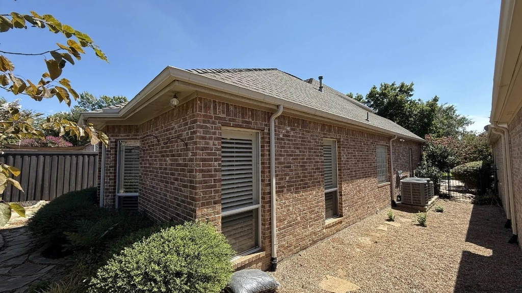 5700 Travis Drive - Photo 25