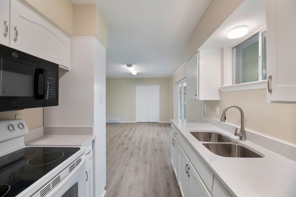 11324 Prelude Drive - Photo 10