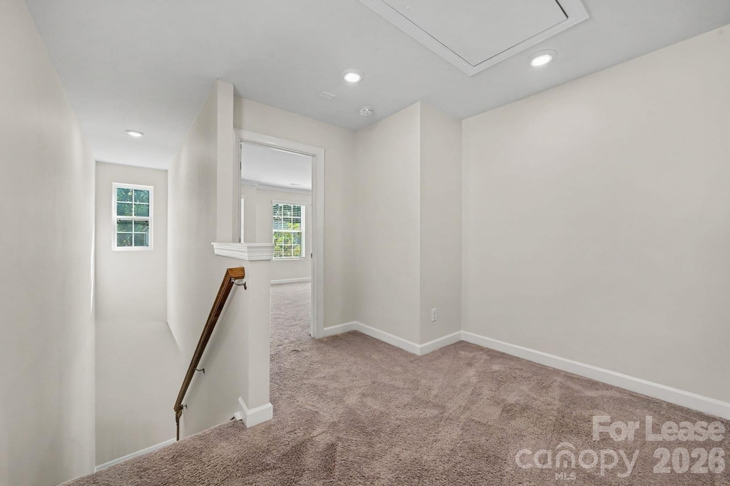 341 Cranford Drive - Photo 10