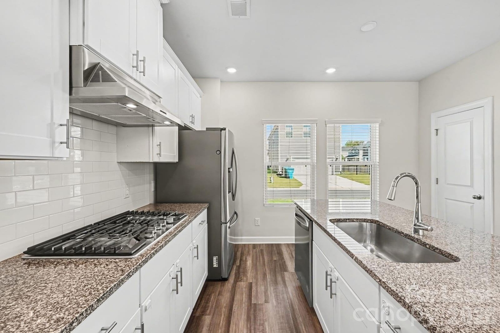 341 Cranford Drive - Photo 9