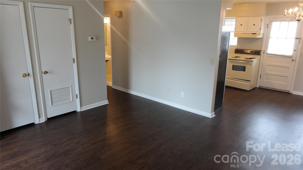 505 W Warren Street - Photo 4