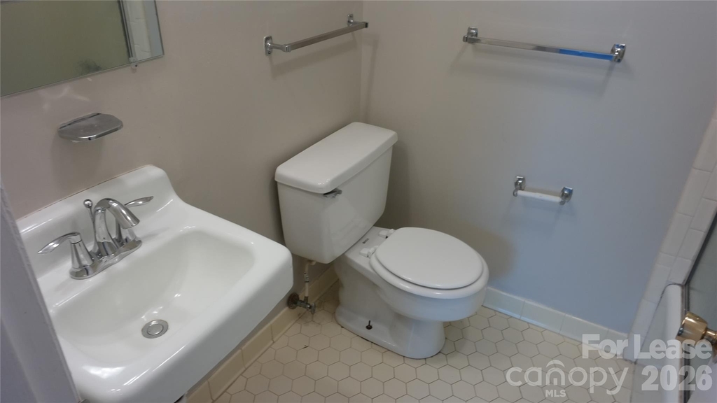 505 W Warren Street - Photo 8