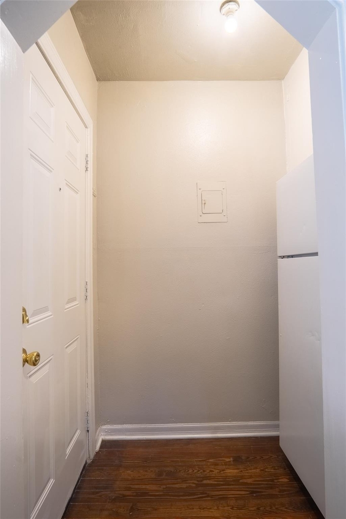 1558 W Shaw - Photo 8