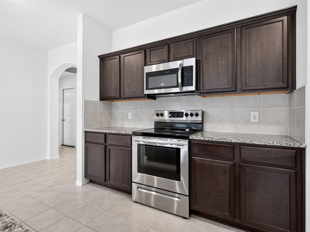 1111 Meadow Side Drive - Photo 18