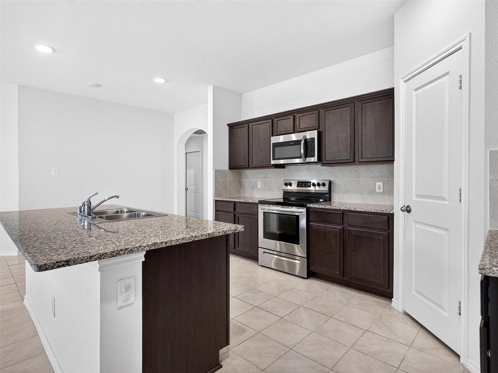 1111 Meadow Side Drive - Photo 16