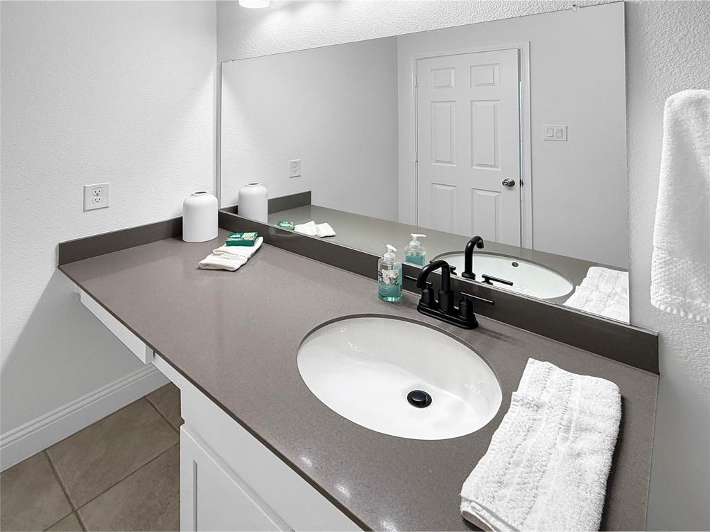 1200 Lancaster Drive - Photo 11