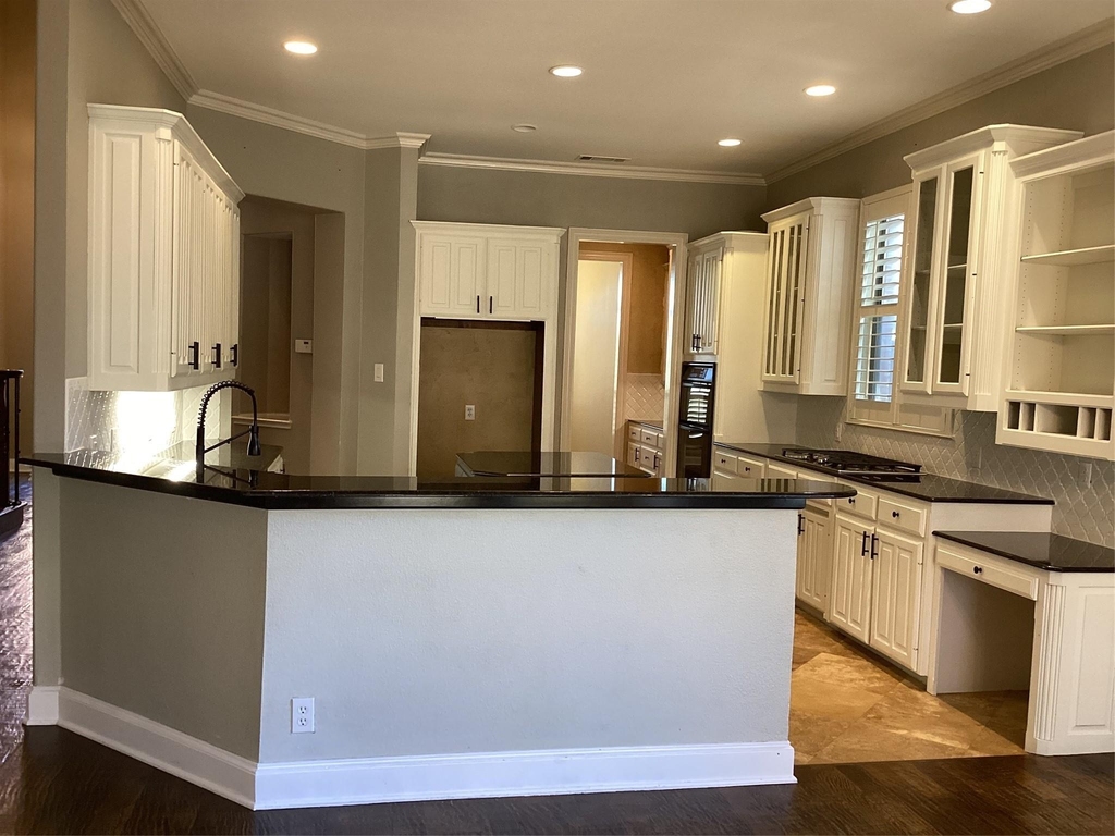917 Excalibur Drive - Photo 7