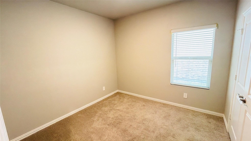 505 Blanton Street - Photo 10