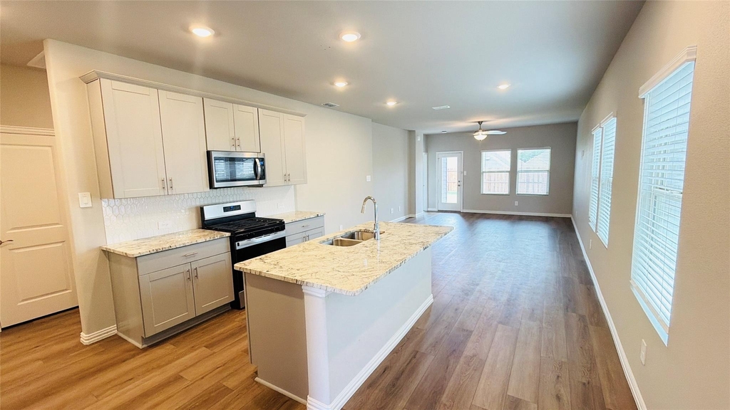 505 Blanton Street - Photo 6