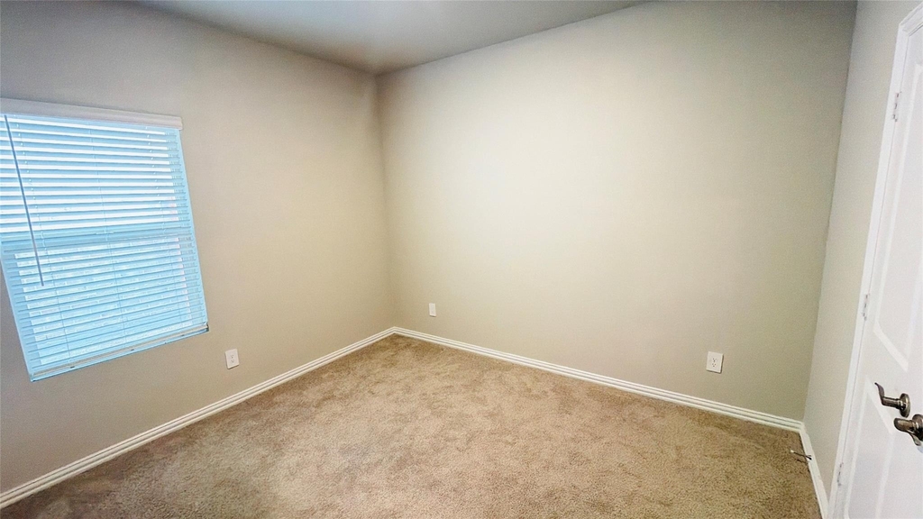 505 Blanton Street - Photo 15