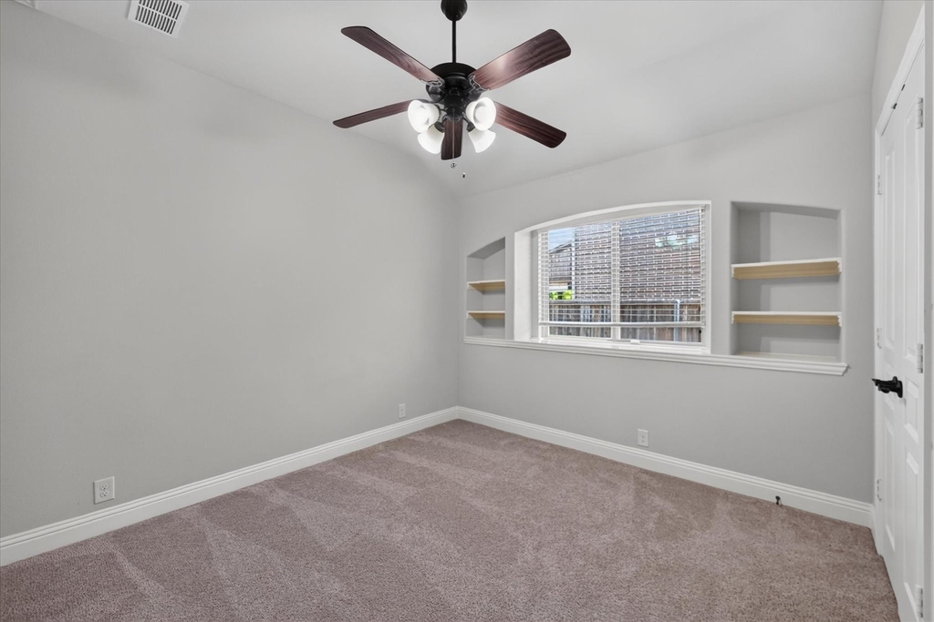 911 Birchwood Drive - Photo 11