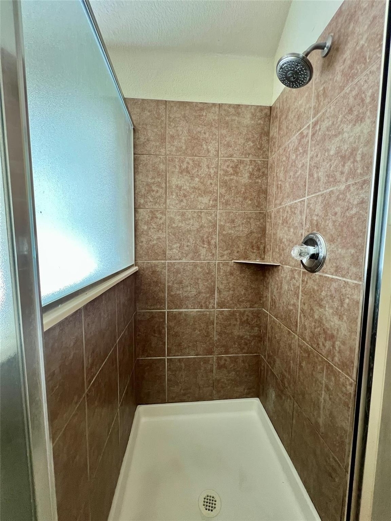1801 Kathryn Court - Photo 10
