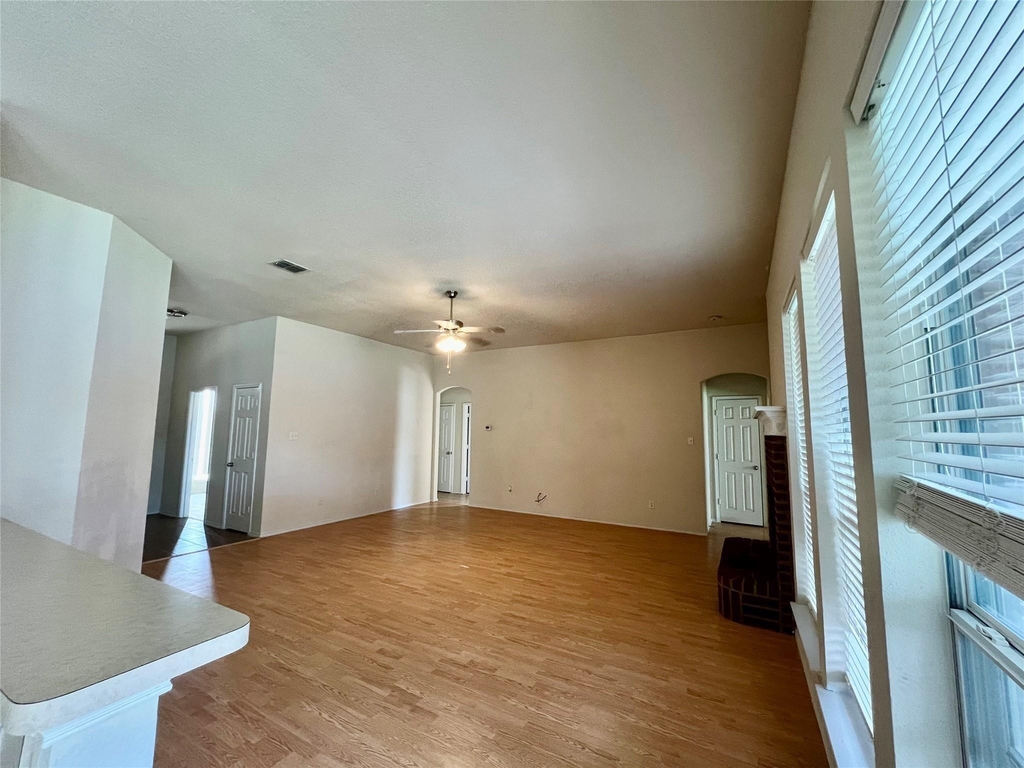1801 Kathryn Court - Photo 3