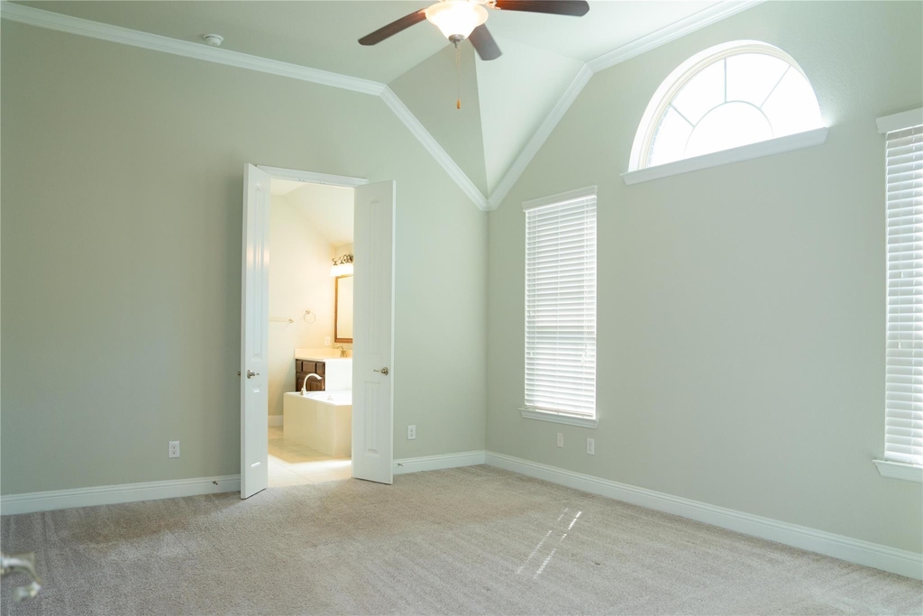 504 Pineview Drive - Photo 7