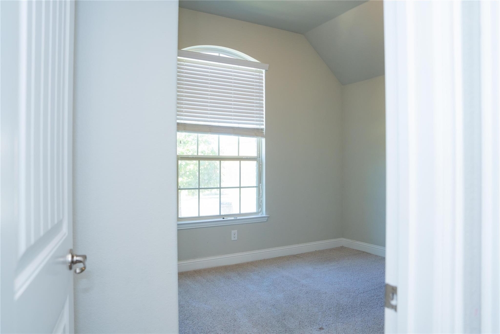 504 Pineview Drive - Photo 10
