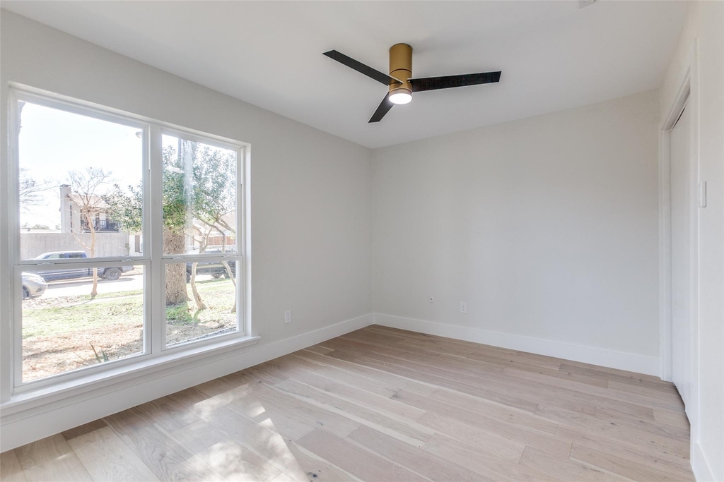 416 Bedford Drive - Photo 13