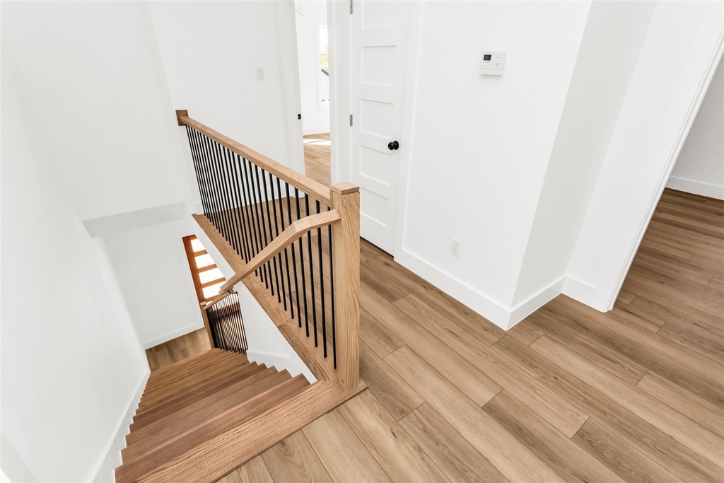 300 Henry Street - Photo 15