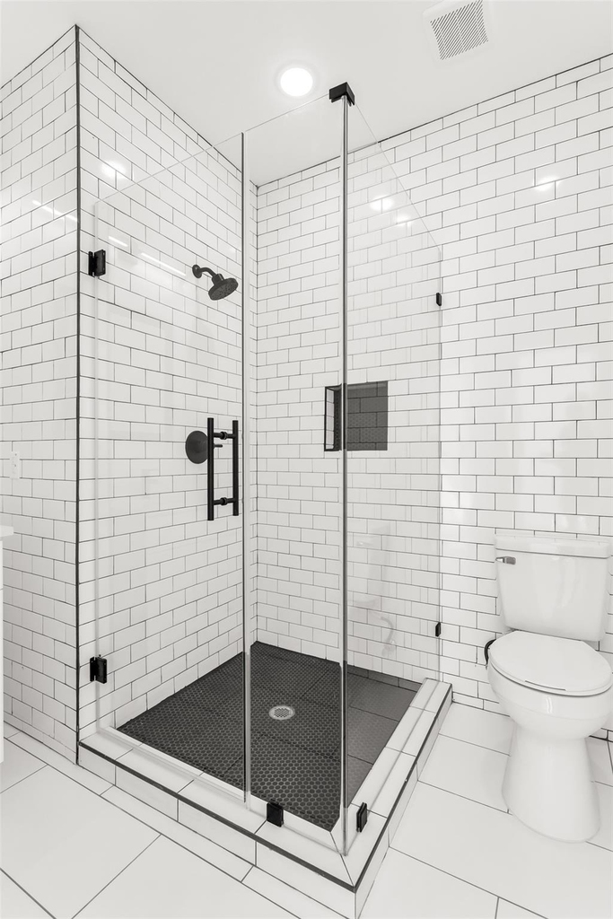300 Henry Street - Photo 23