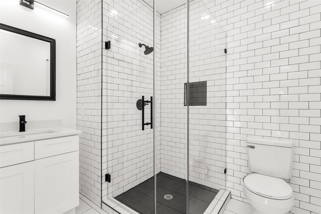 300 Henry Street - Photo 21