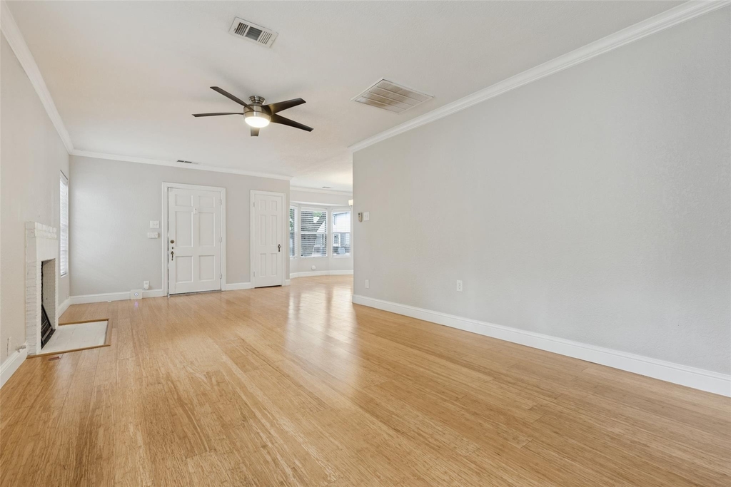8714 Forest Hills Boulevard - Photo 15