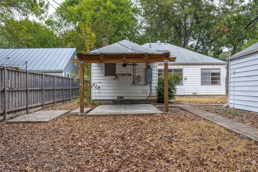 8714 Forest Hills Boulevard - Photo 17