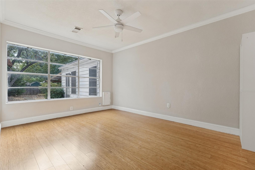 8714 Forest Hills Boulevard - Photo 6