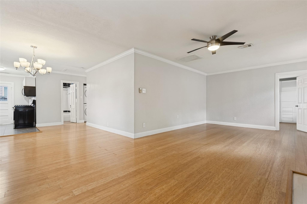 8714 Forest Hills Boulevard - Photo 14