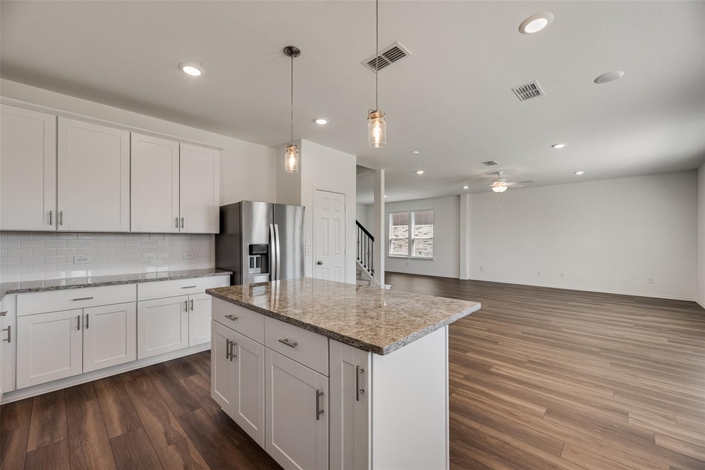 711 Puma Street - Photo 14