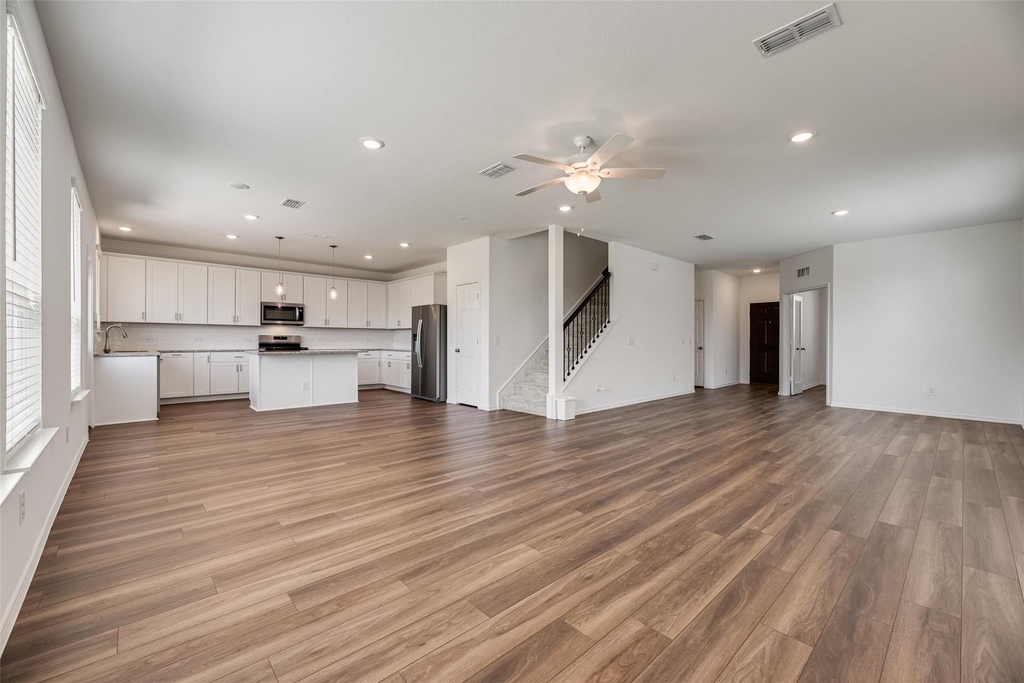 711 Puma Street - Photo 10