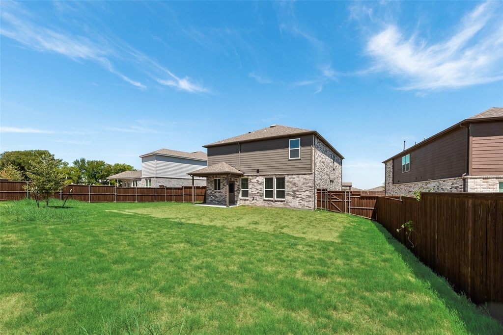 711 Puma Street - Photo 31