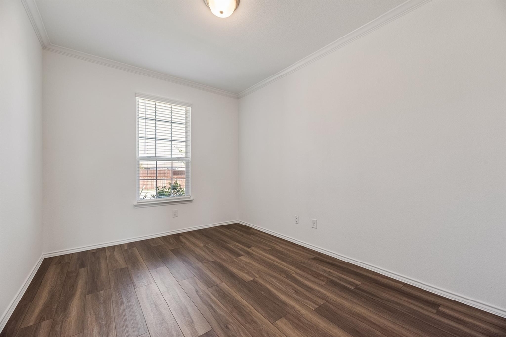 711 Puma Street - Photo 5