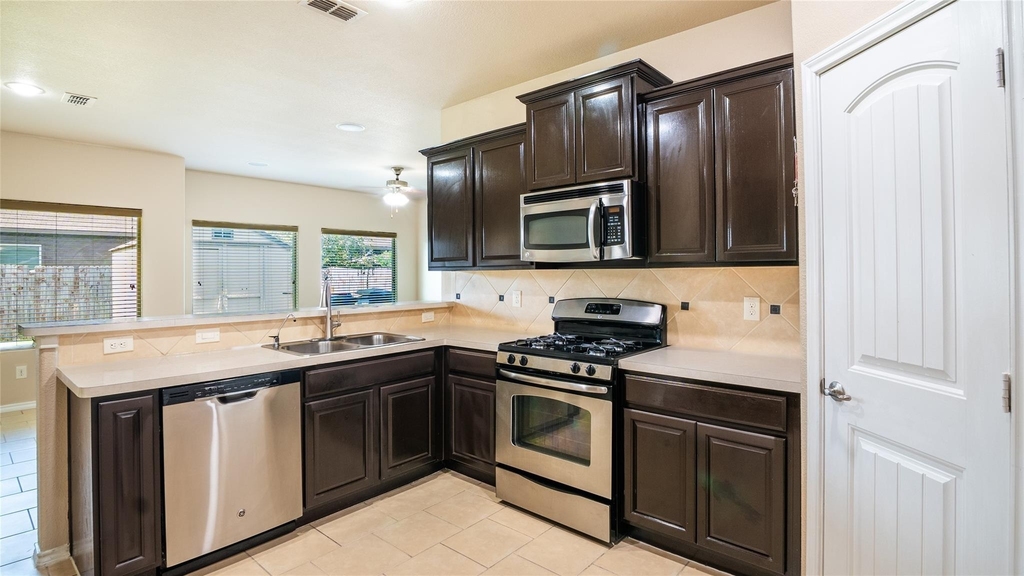 1801 Potrillo Lane - Photo 15