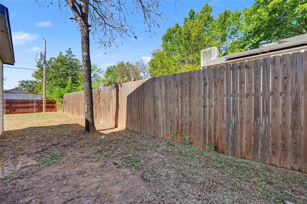 819 Stamp Avenue - Photo 14