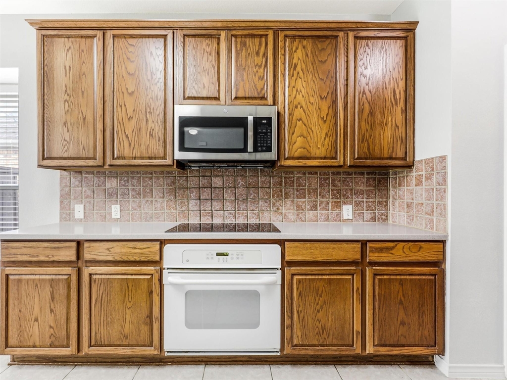 7419 Ravenhill Drive - Photo 13