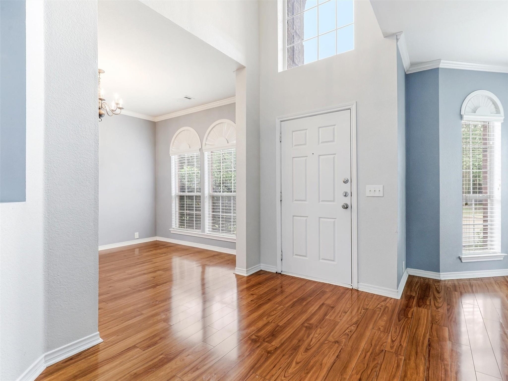 7419 Ravenhill Drive - Photo 4