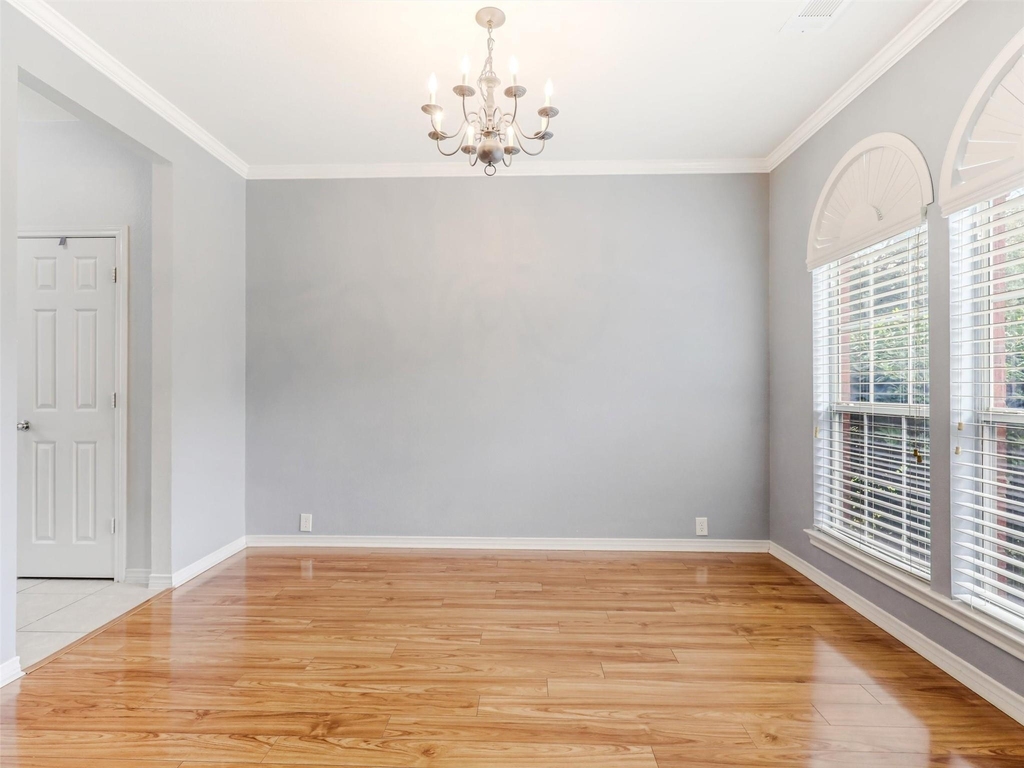 7419 Ravenhill Drive - Photo 7