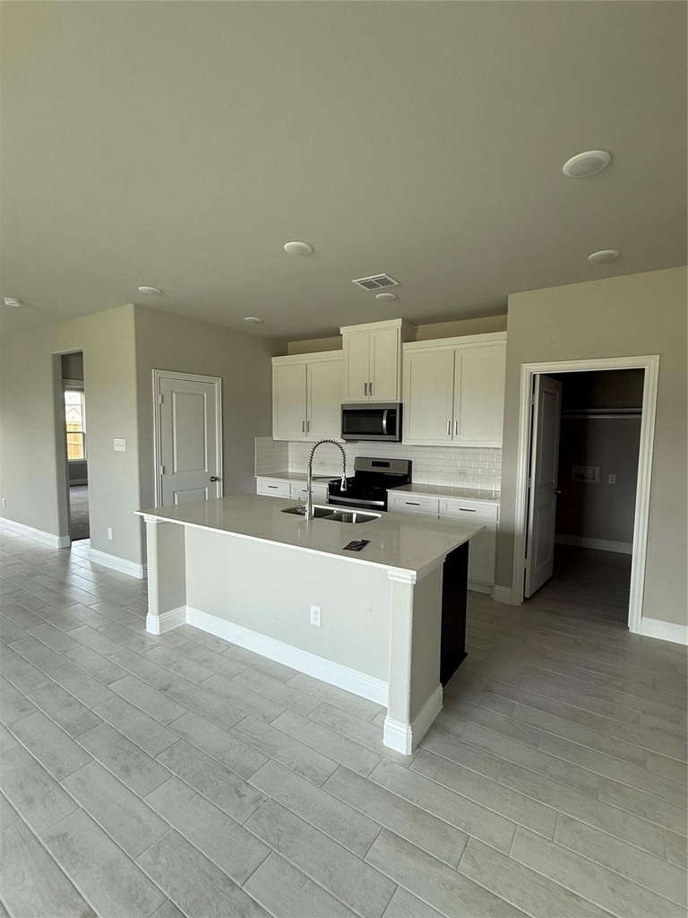 804 Sicily Boulevard - Photo 5