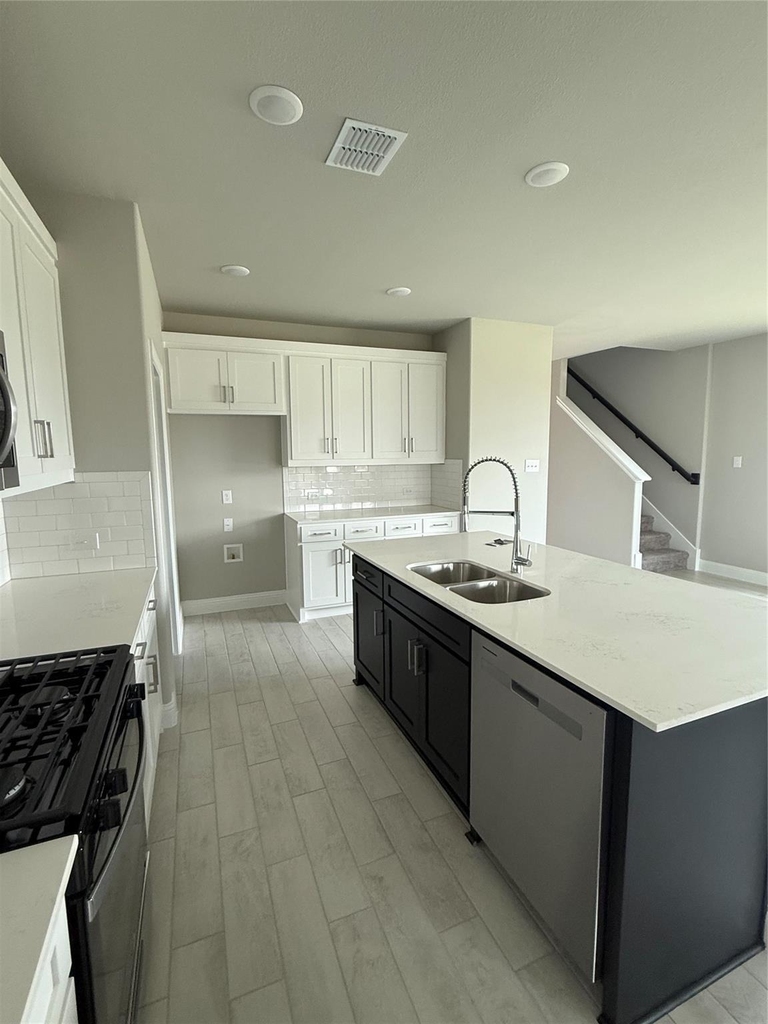 804 Sicily Boulevard - Photo 7
